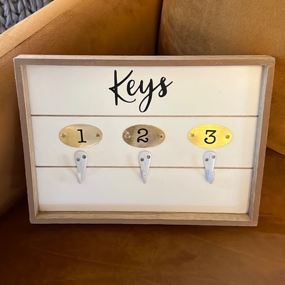 Target Other - Farmhouse Key Holder Decor
